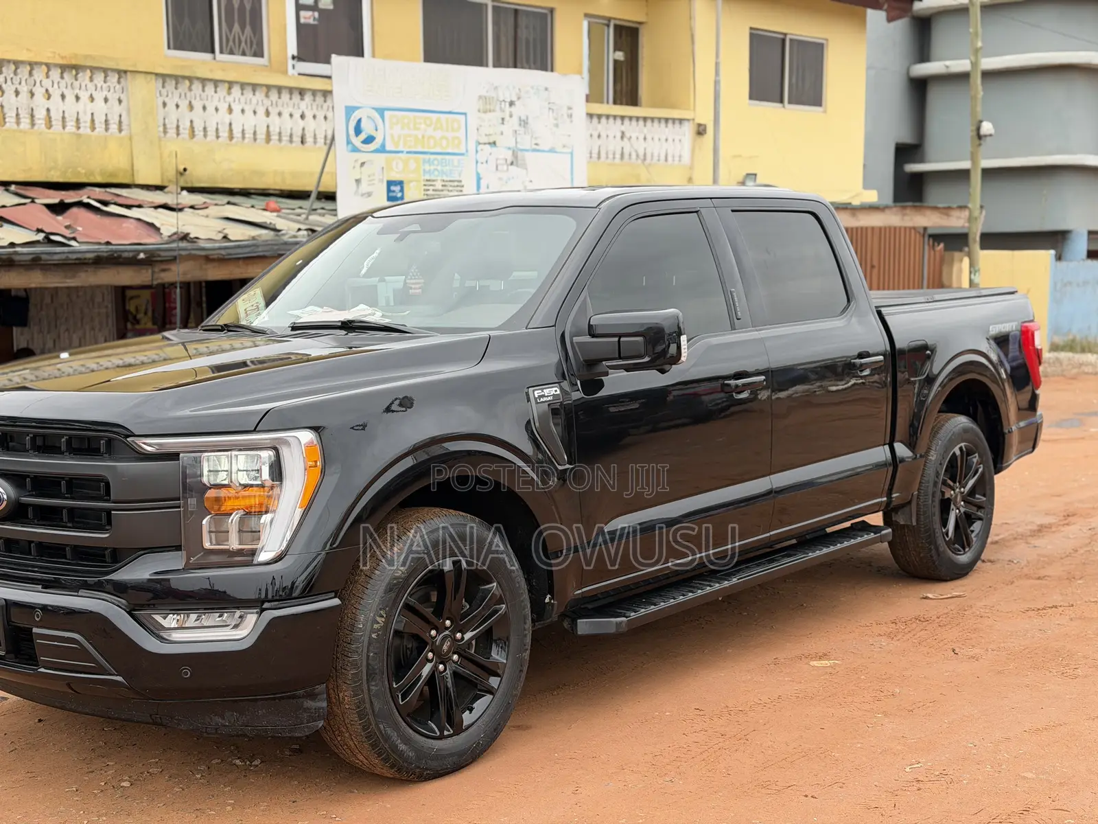 Ford F-150 LARIAT 2022 Black