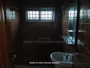 2bdrm Apartment in Born To Pray Estate, Ejisu-Juaben Municipal for rent