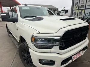 Dodge RAM 2023 White