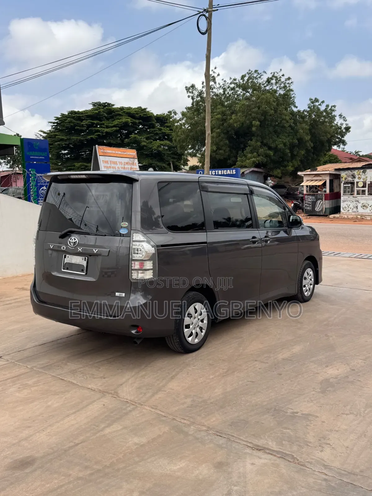 Toyota Voxy 2012 Gray