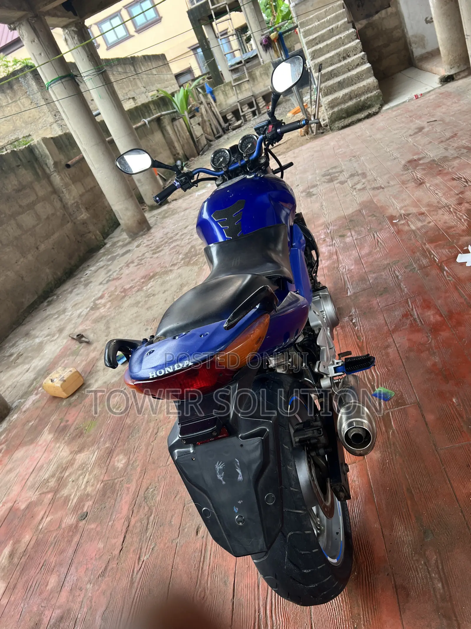 Honda CB 2012 Blue