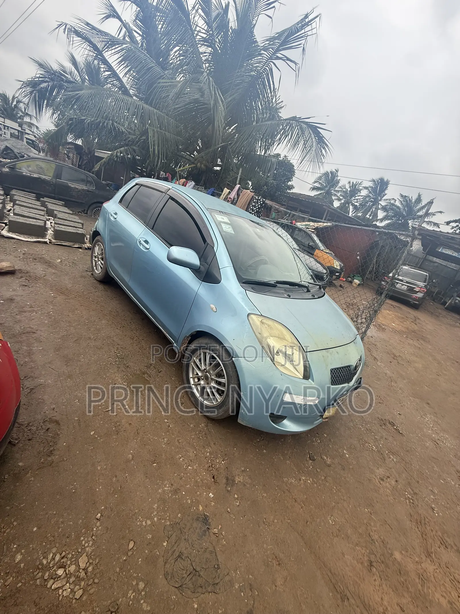 Toyota Vitz 1.5 FWD 3dr 2010 Blue