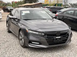 Honda Accord Touring 2.0T 2018 Silver