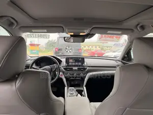 Honda Accord Touring 2.0T 2018 Silver