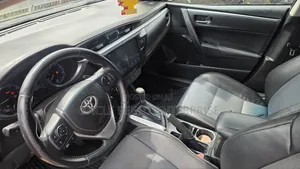 Toyota Corolla 2016 Black