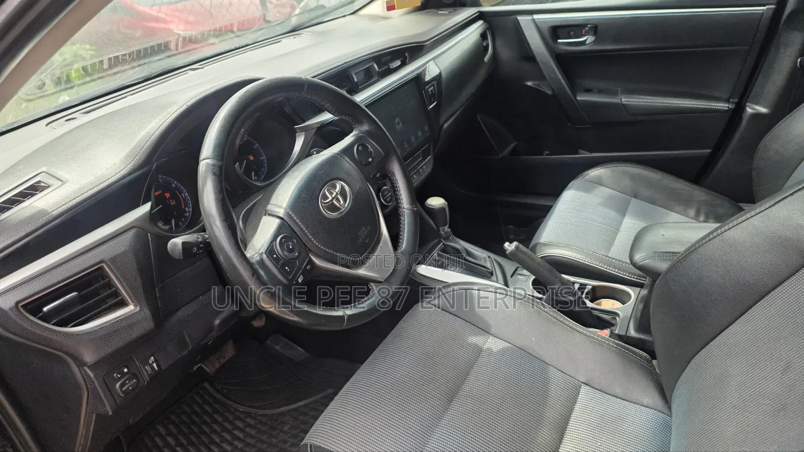 Toyota Corolla 2016 Black
