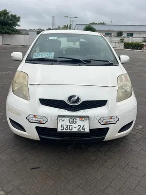 Toyota Vitz 2010 White