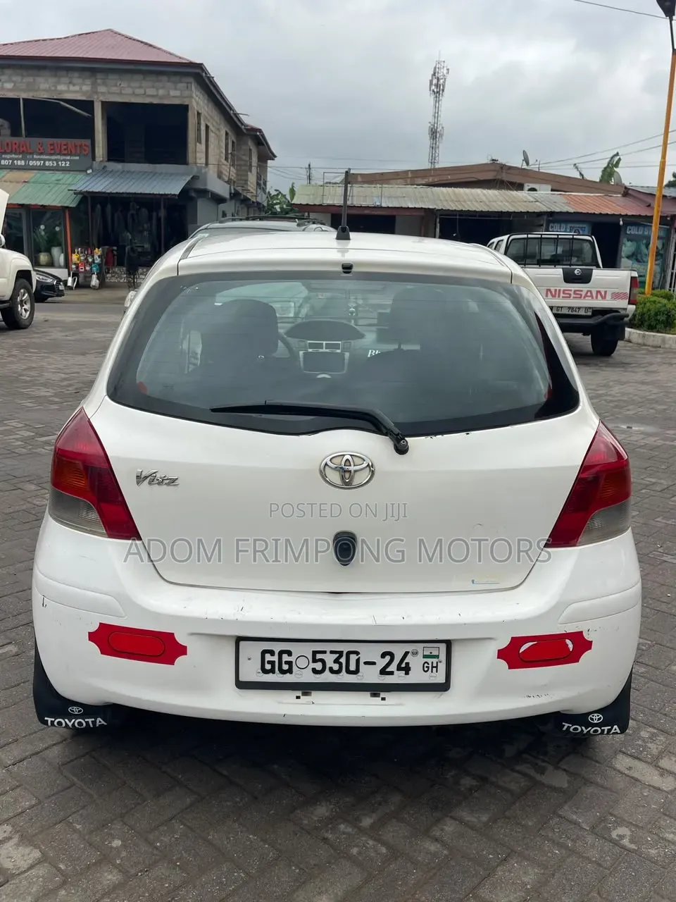 Toyota Vitz 2010 White