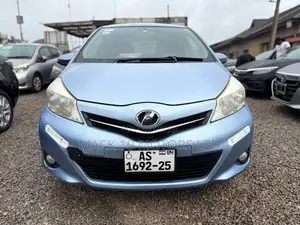 Toyota Vitz 1.5 FWD 3dr 2013 Blue