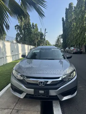 Honda Civic EX 4dr Hatchback (1.5L 4cyl) 2017 Gray