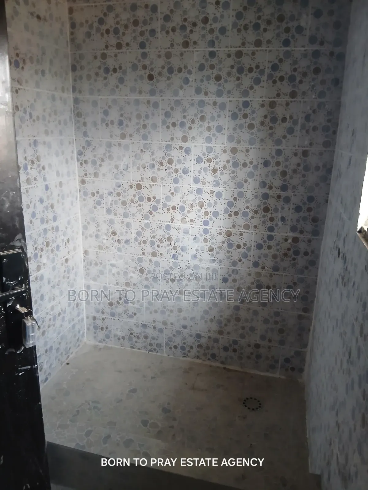 2bdrm Apartment in Born To Pray Estate, Ejisu-Juaben Municipal for rent