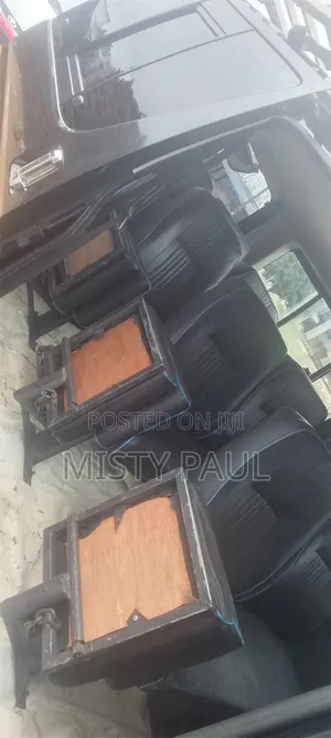Toyota HiAce 2015 Black