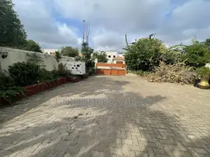 Furnished 4bdrm House in Unique Key Agency, Regimanuel Gray Estates