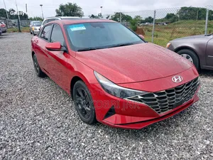 Hyundai Elantra 2021 Red