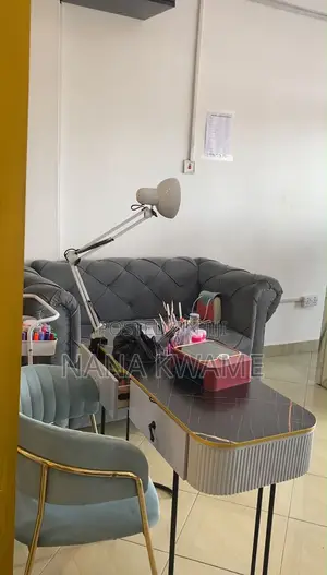 Fully Furnished Salon Available