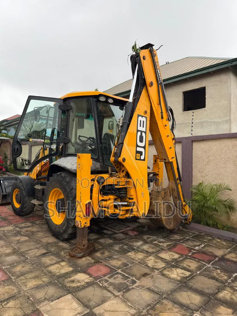 JCB Backchole