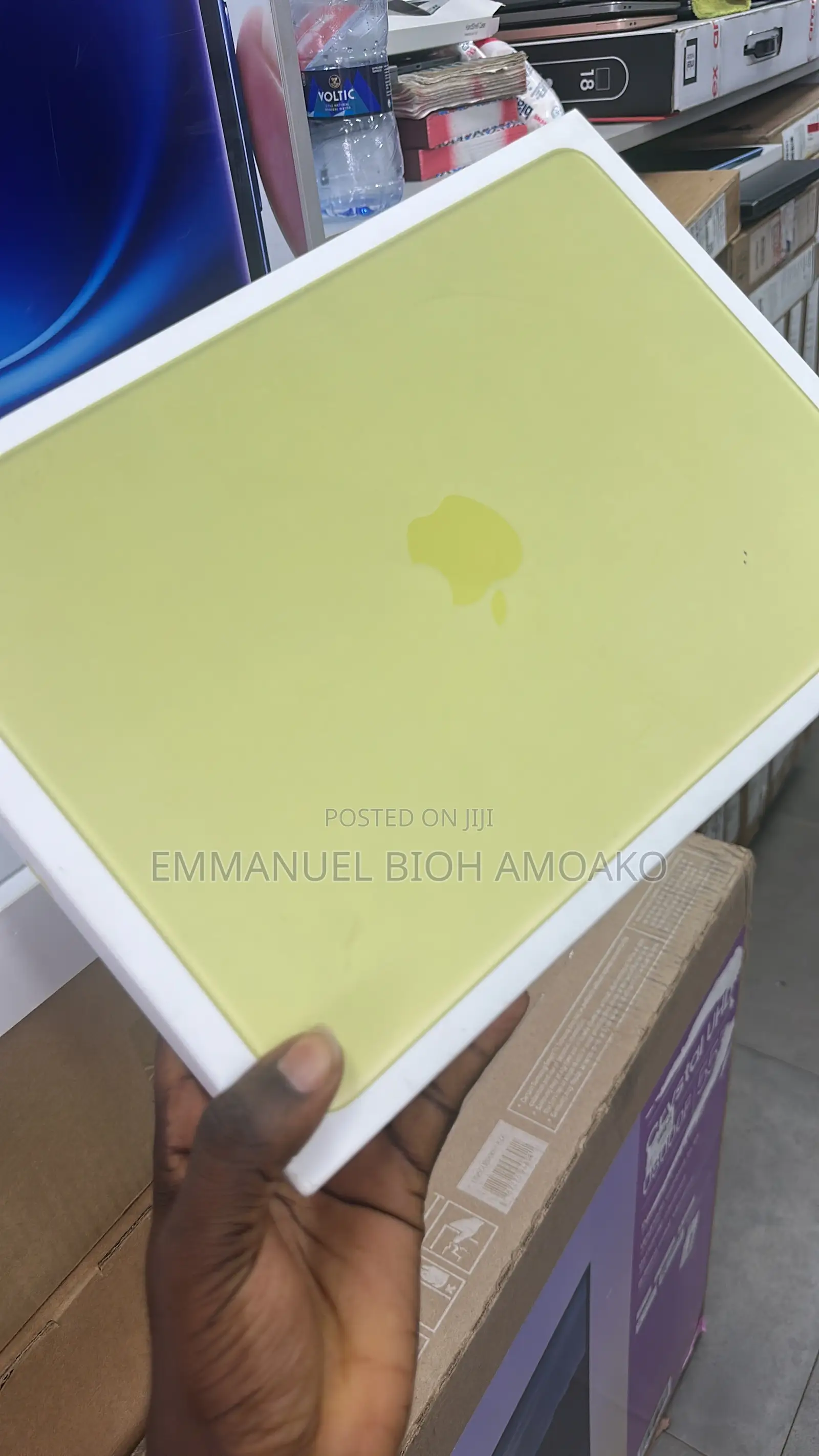 New Laptop Apple MacBook Neo 2026 8GB SSHD+SSD 256GB