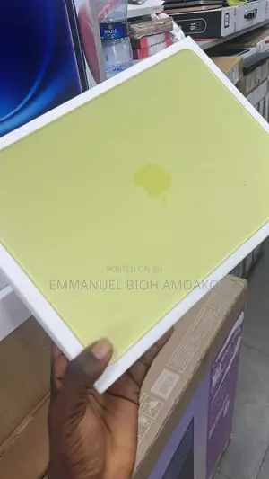 New Laptop Apple MacBook Neo 2026 8GB SSHD+SSD 256GB