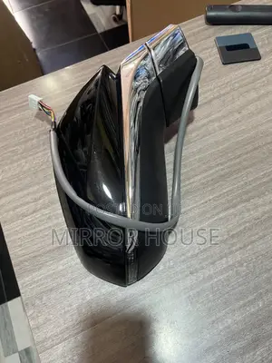 Lexus NX300 Side Mirror With Blindspot and Fold