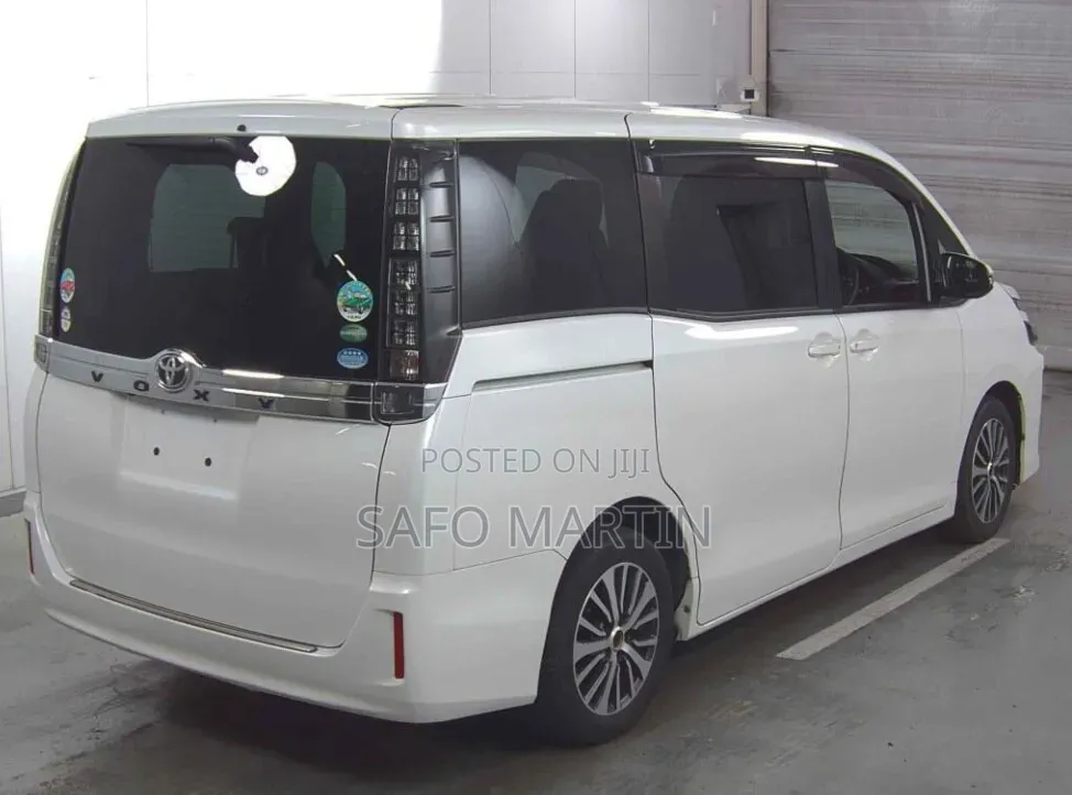 Toyota Voxy 2020 White