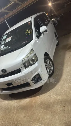 Toyota Voxy 2020 White