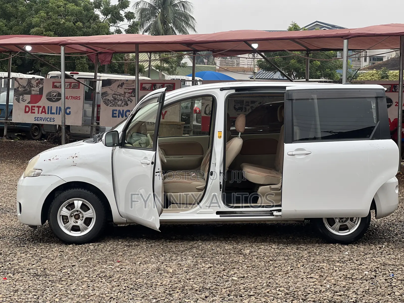 Toyota Sienta 1.5 FWD 2012 White
