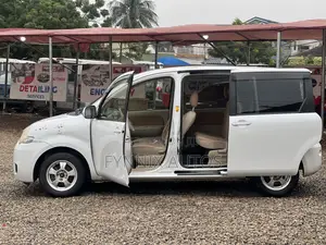 Toyota Sienta 1.5 FWD 2012 White