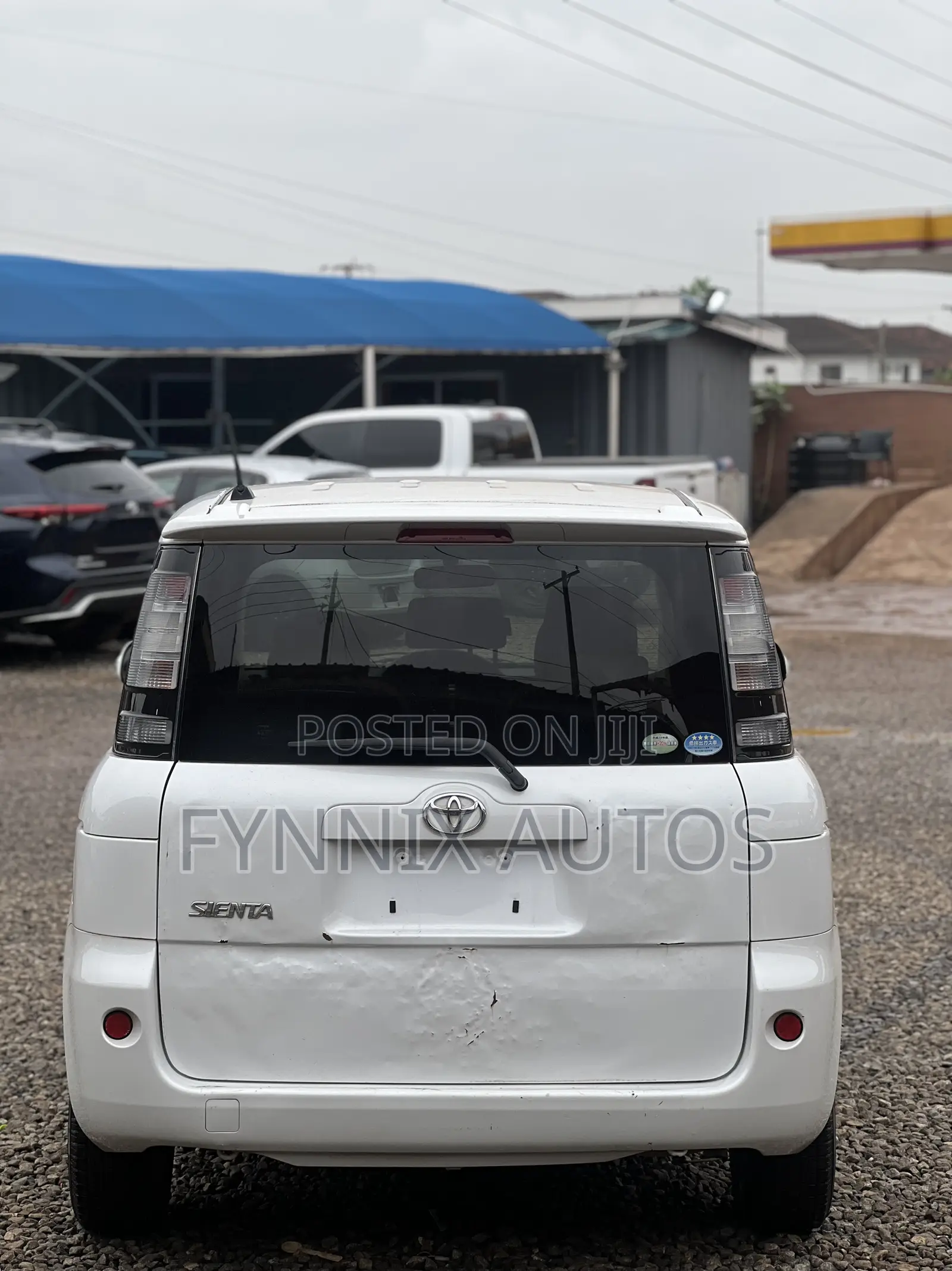 Toyota Sienta 1.5 FWD 2012 White