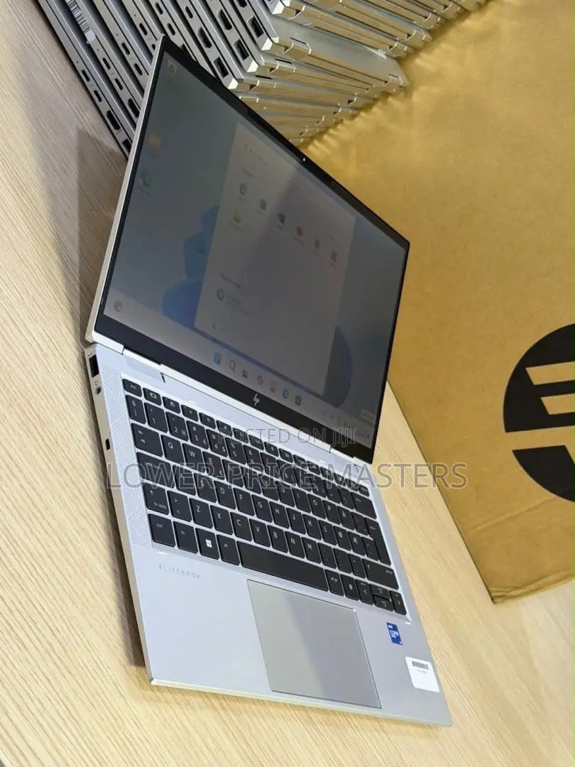 New Laptop HP EliteBook x360 1030 G8 16GB Intel Core i5 SSD 512GB