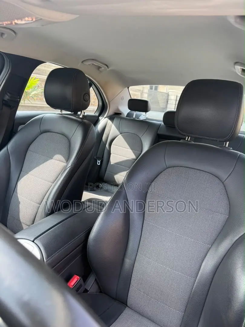 Mercedes-Benz C180 2019 Black