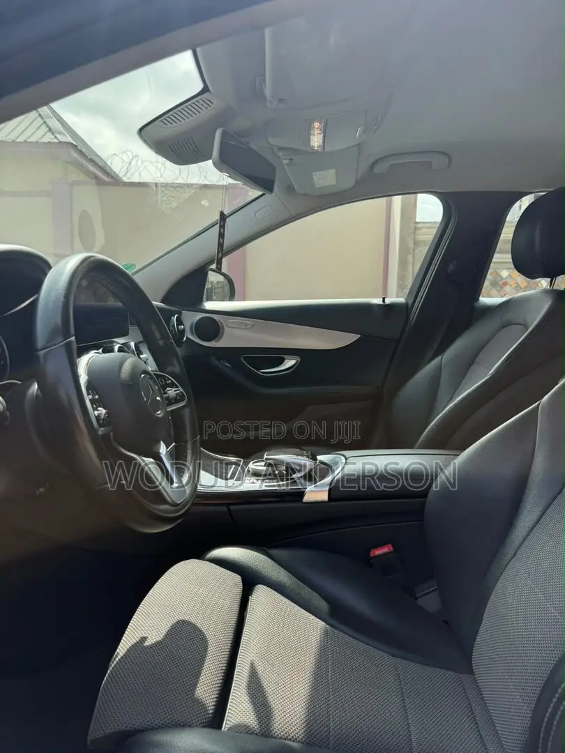 Mercedes-Benz C180 2019 Black