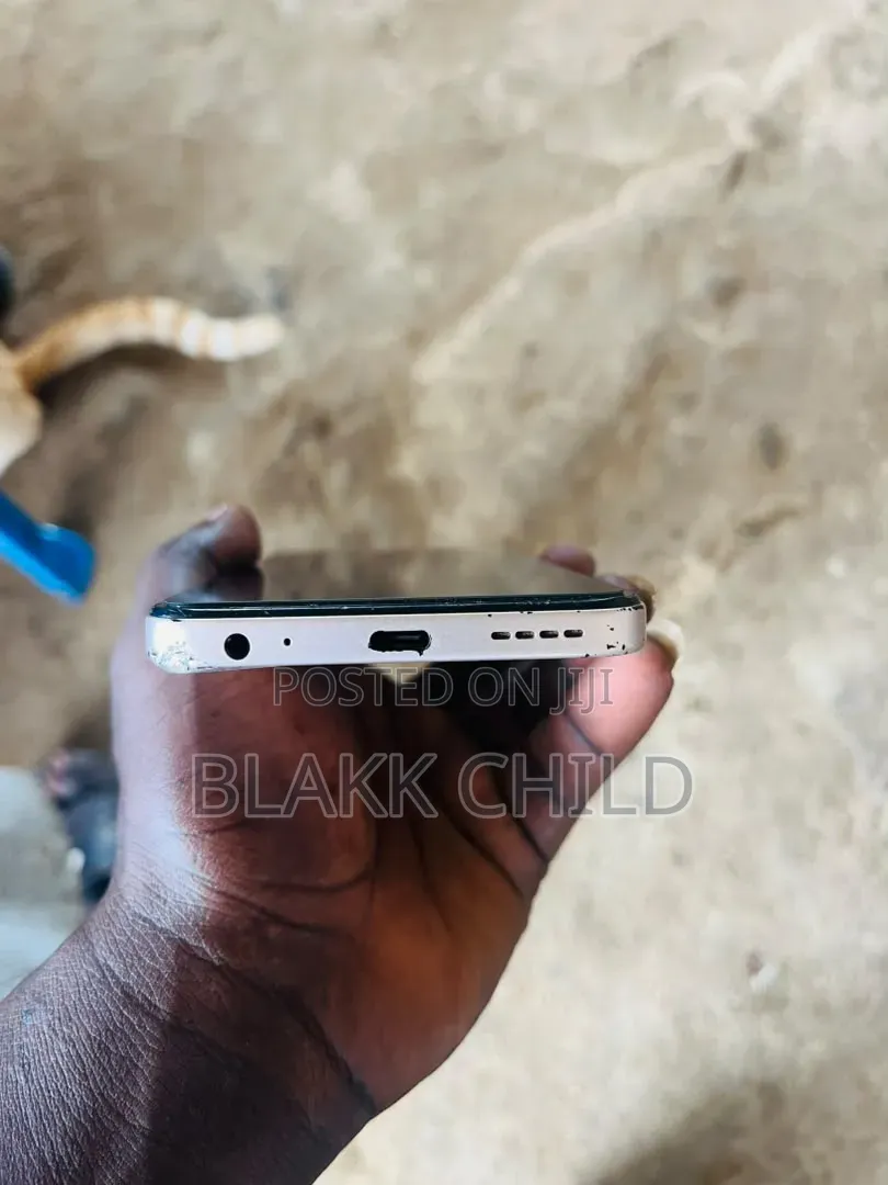Infinix Smart 10 64 GB Gold