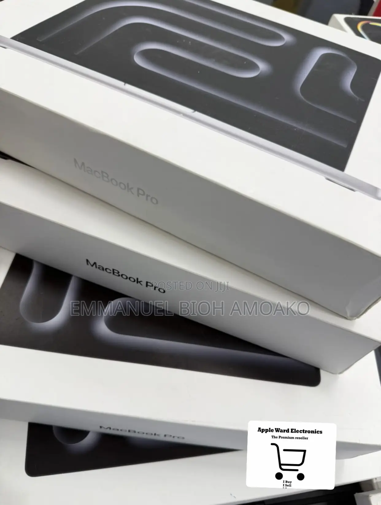 New Laptop Apple MacBook Pro 2025 M5 24GB Apple M5 SSHD+SSD 1T