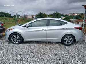 Hyundai Elantra 2015 Silver