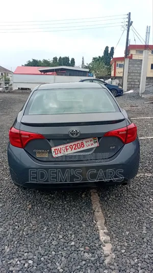 Toyota Corolla 2017 Gray