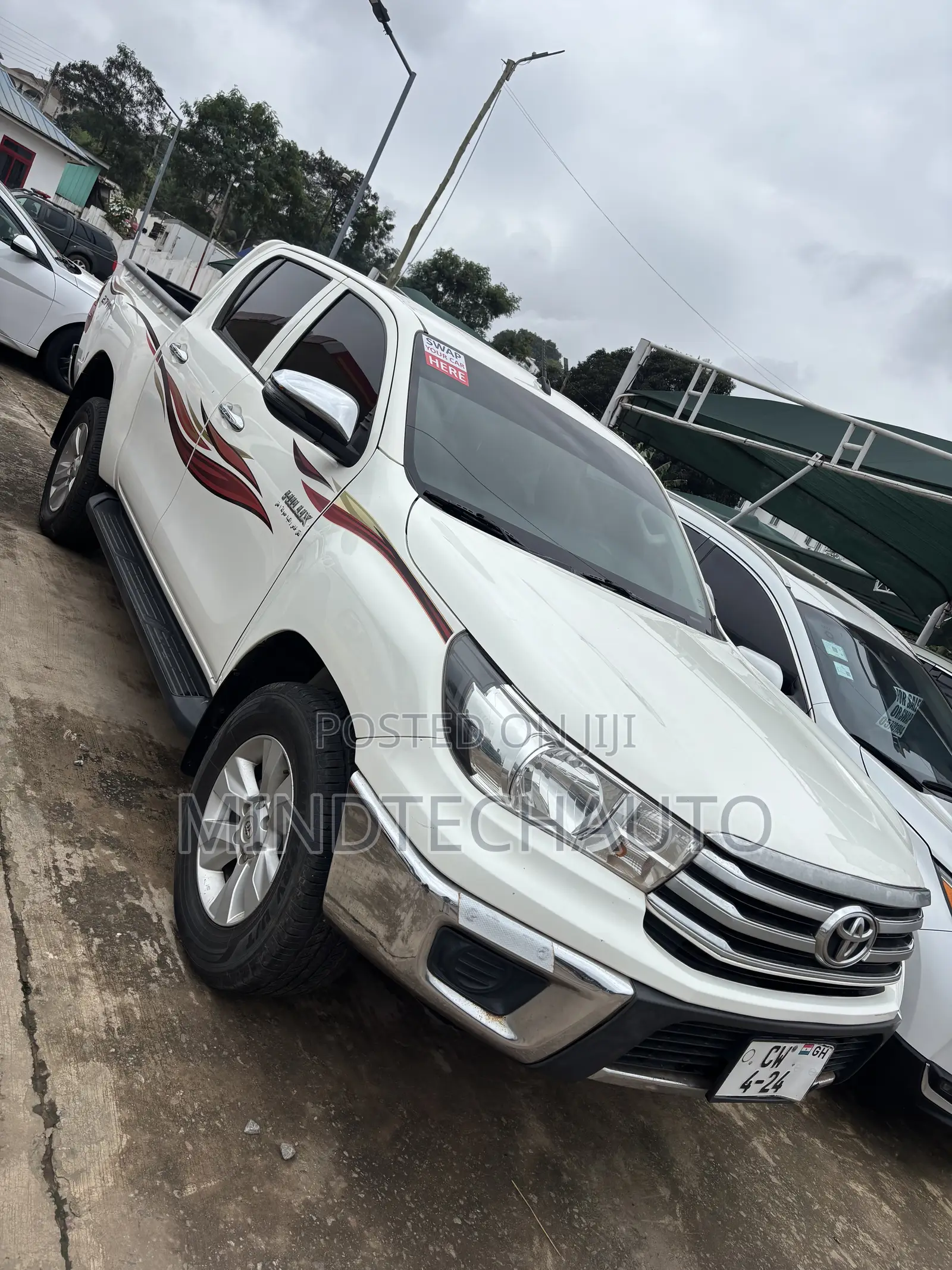 Toyota Hilux Revo Smart Cab Petrol 2.7 RWD 2020 White