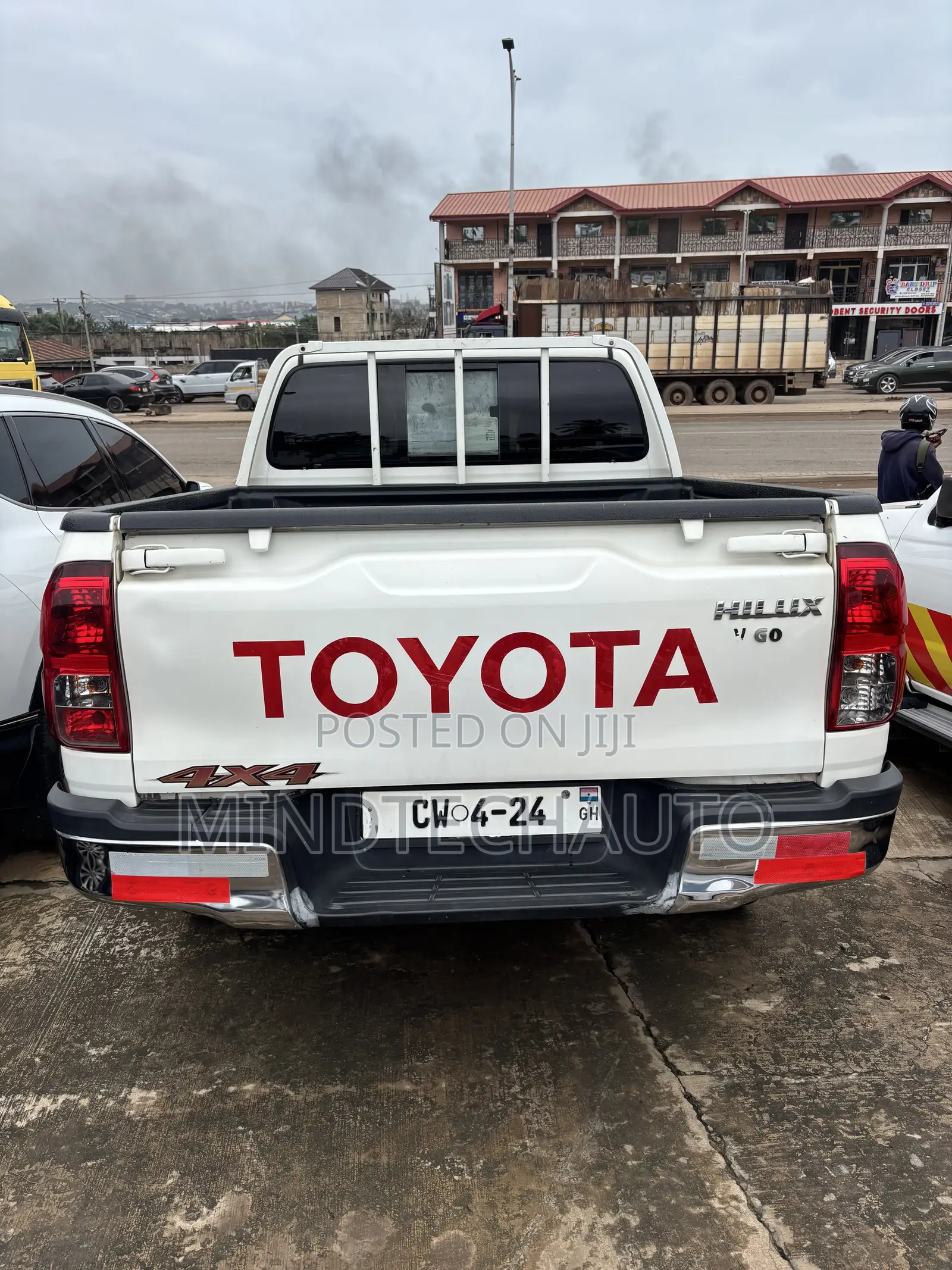Toyota Hilux Revo Smart Cab Petrol 2.7 RWD 2020 White