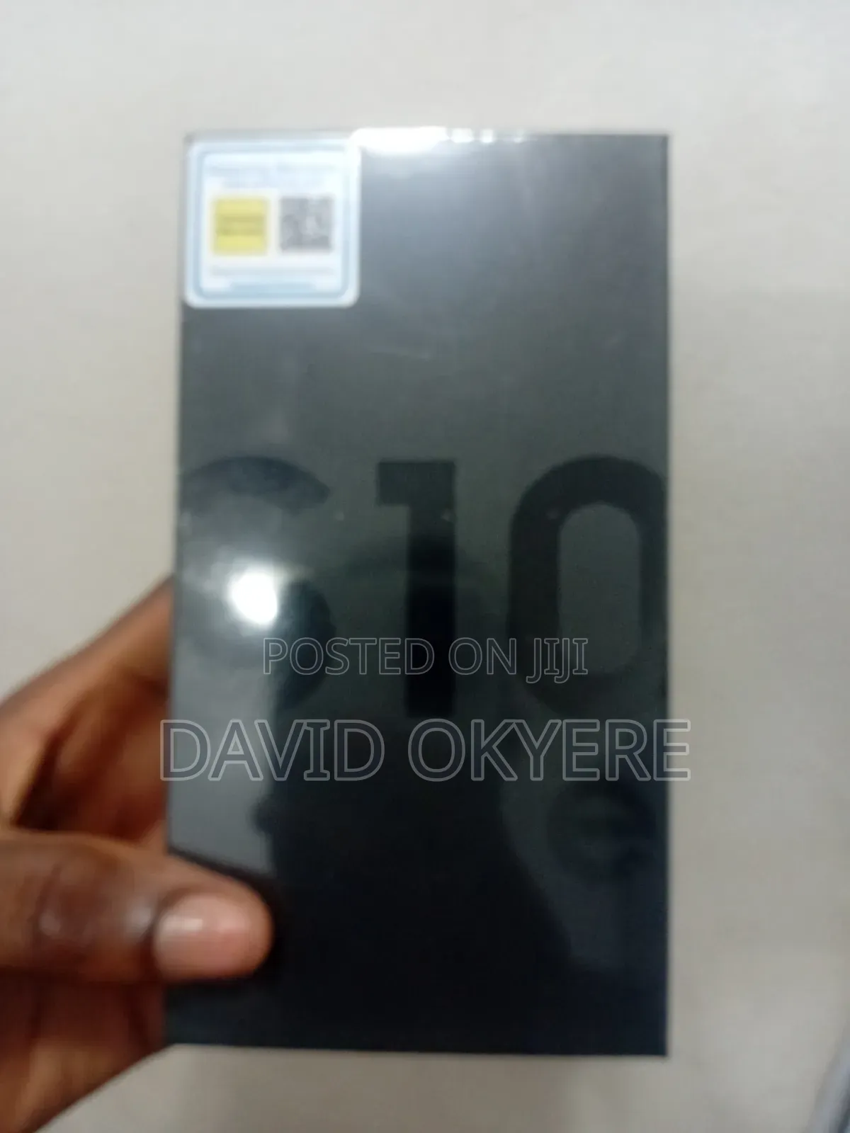 New Samsung Galaxy S10e 128 GB Black