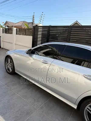 Mercedes-Benz E300 2019 Silver