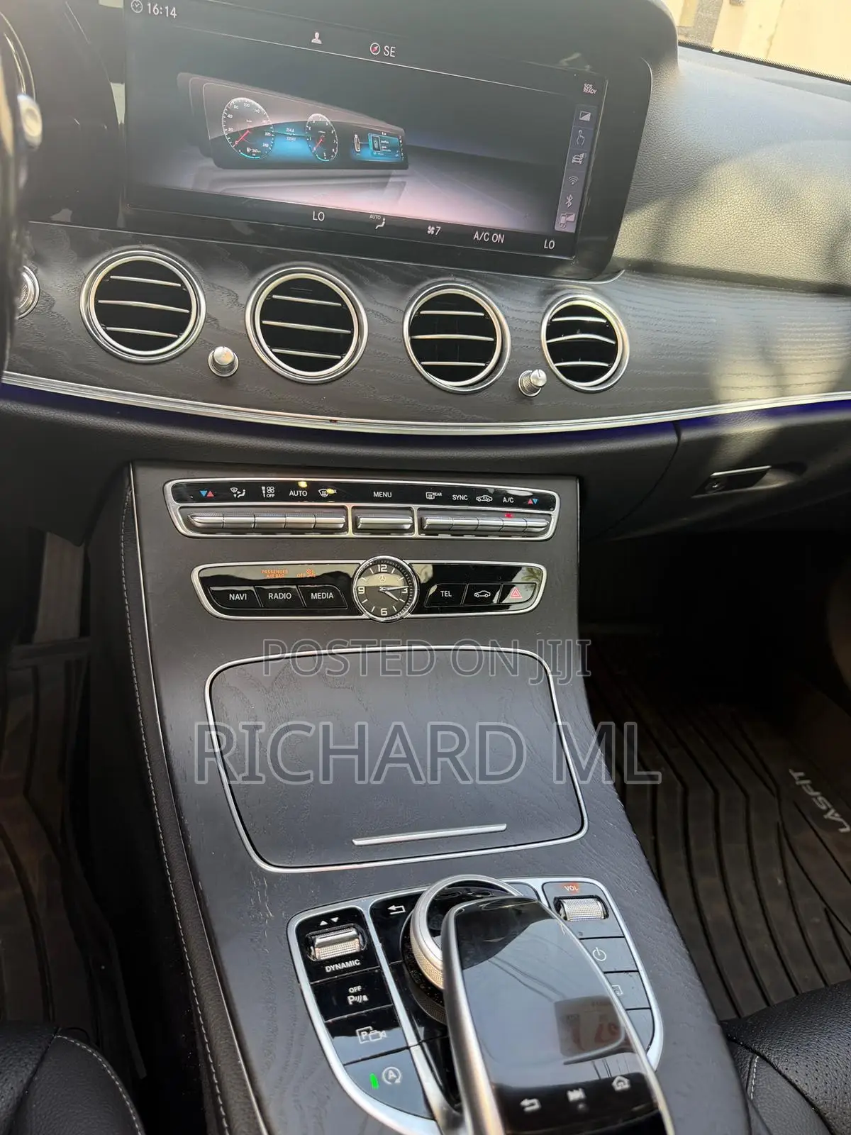 Mercedes-Benz E300 2019 Silver