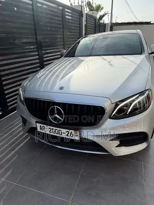 Mercedes-Benz E300 2019 Silver