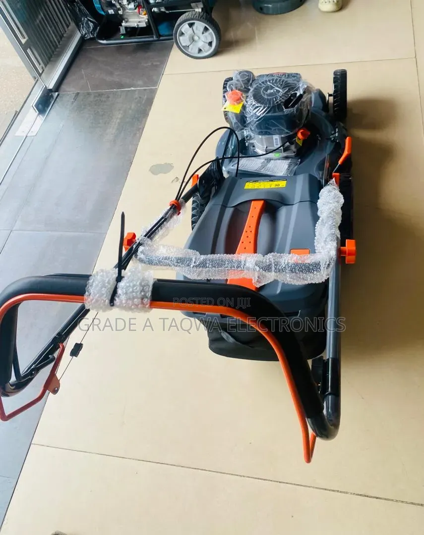 1.5 Litre Tank Leo 5.5hp Lawn Mower