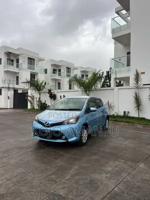 Toyota Vitz 1.3 AWD 3dr 2015 Blue