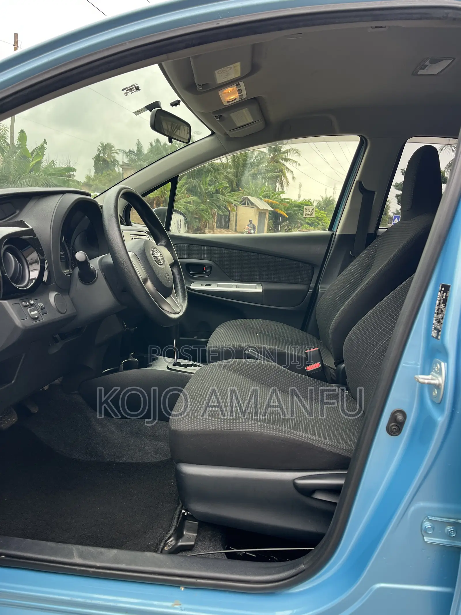 Toyota Vitz 1.3 AWD 3dr 2015 Blue