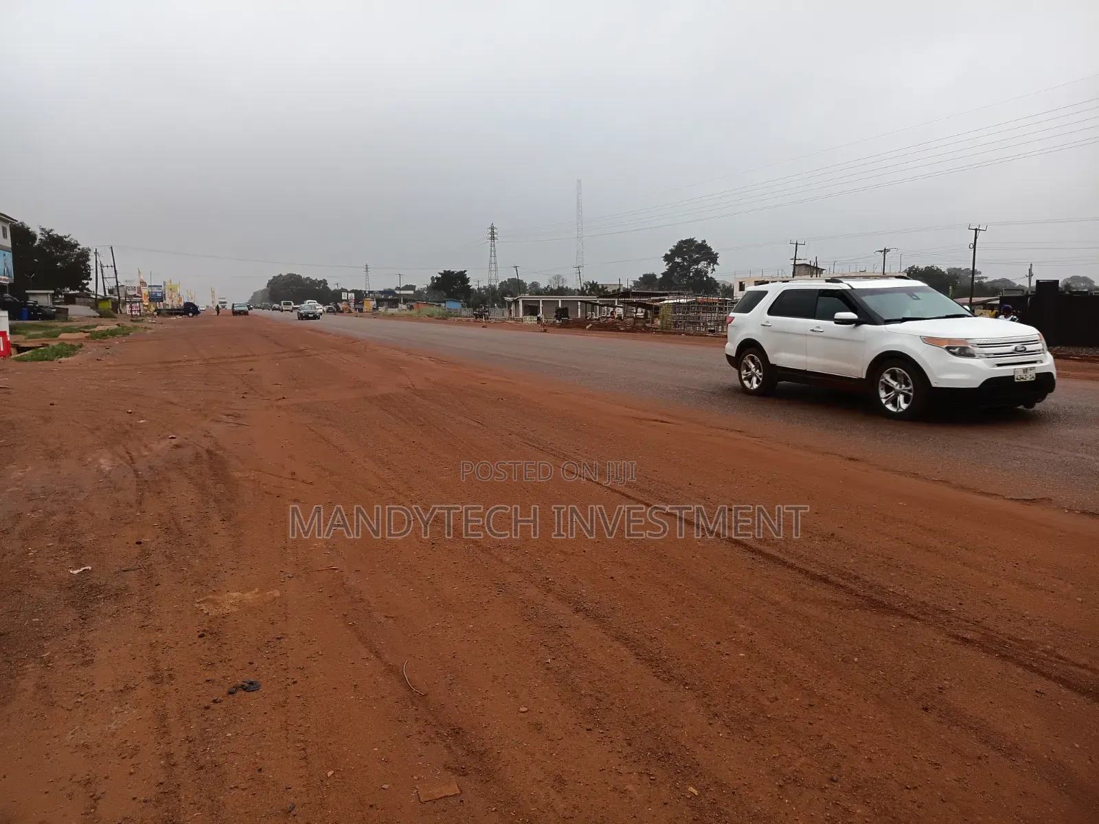 Classic-Land by the Main Road - Adenta - Dodowa Road.