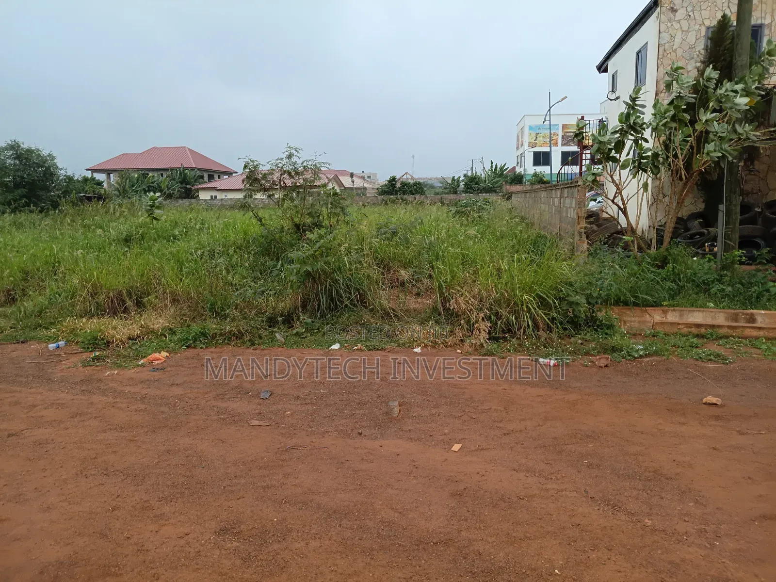 Classic-Land by the Main Road - Adenta - Dodowa Road.