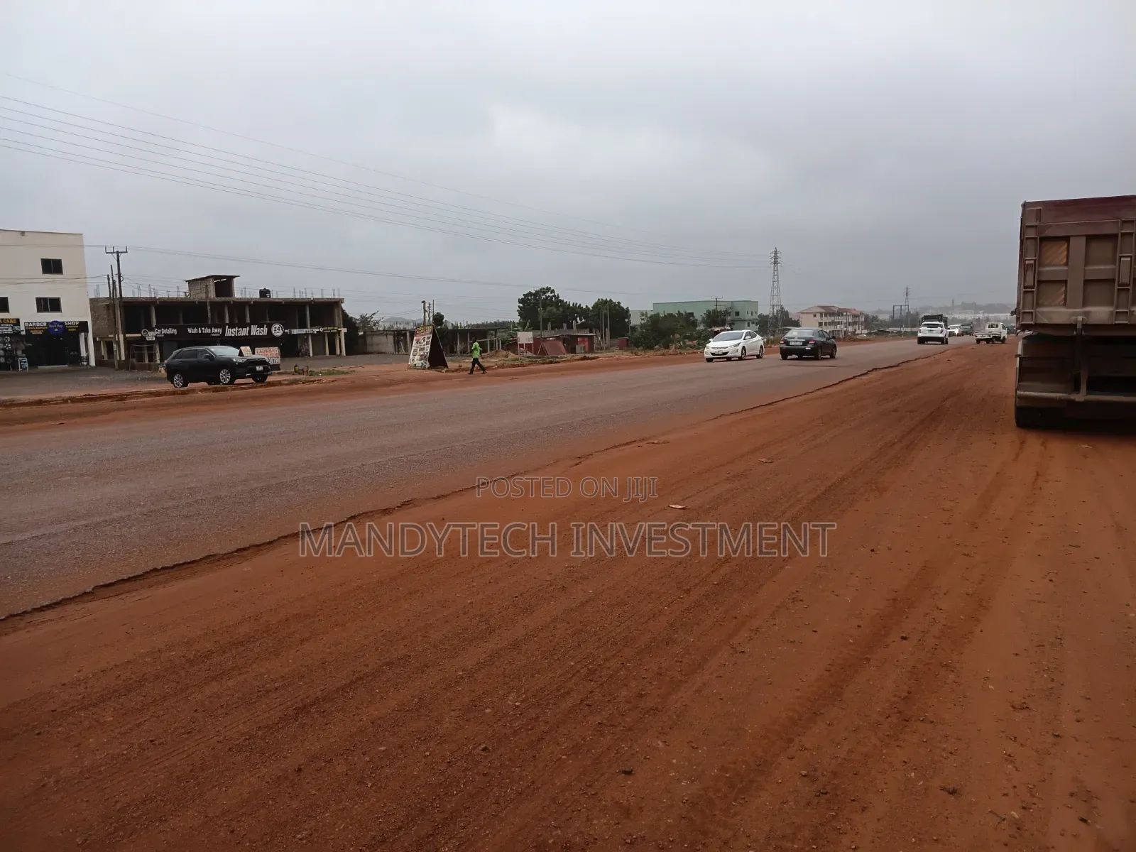 Classic-Land by the Main Road - Adenta - Dodowa Road.