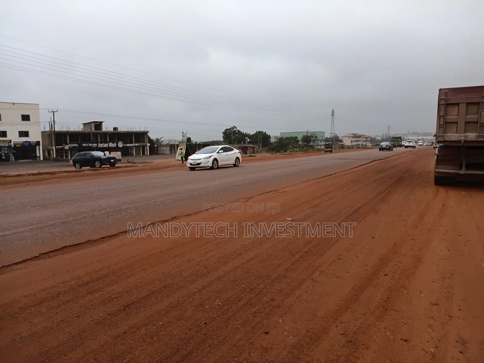 Classic-Land by the Main Road - Adenta - Dodowa Road.