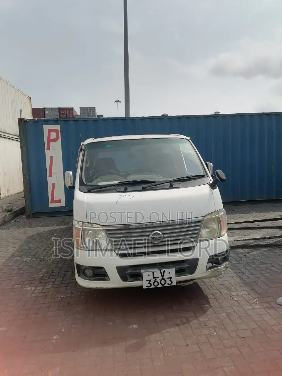 Nissan Caravan (Urvan) 2014 White