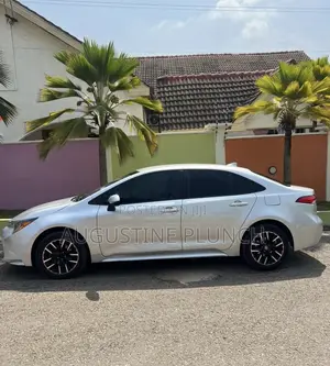 Toyota Corolla 2021 Silver